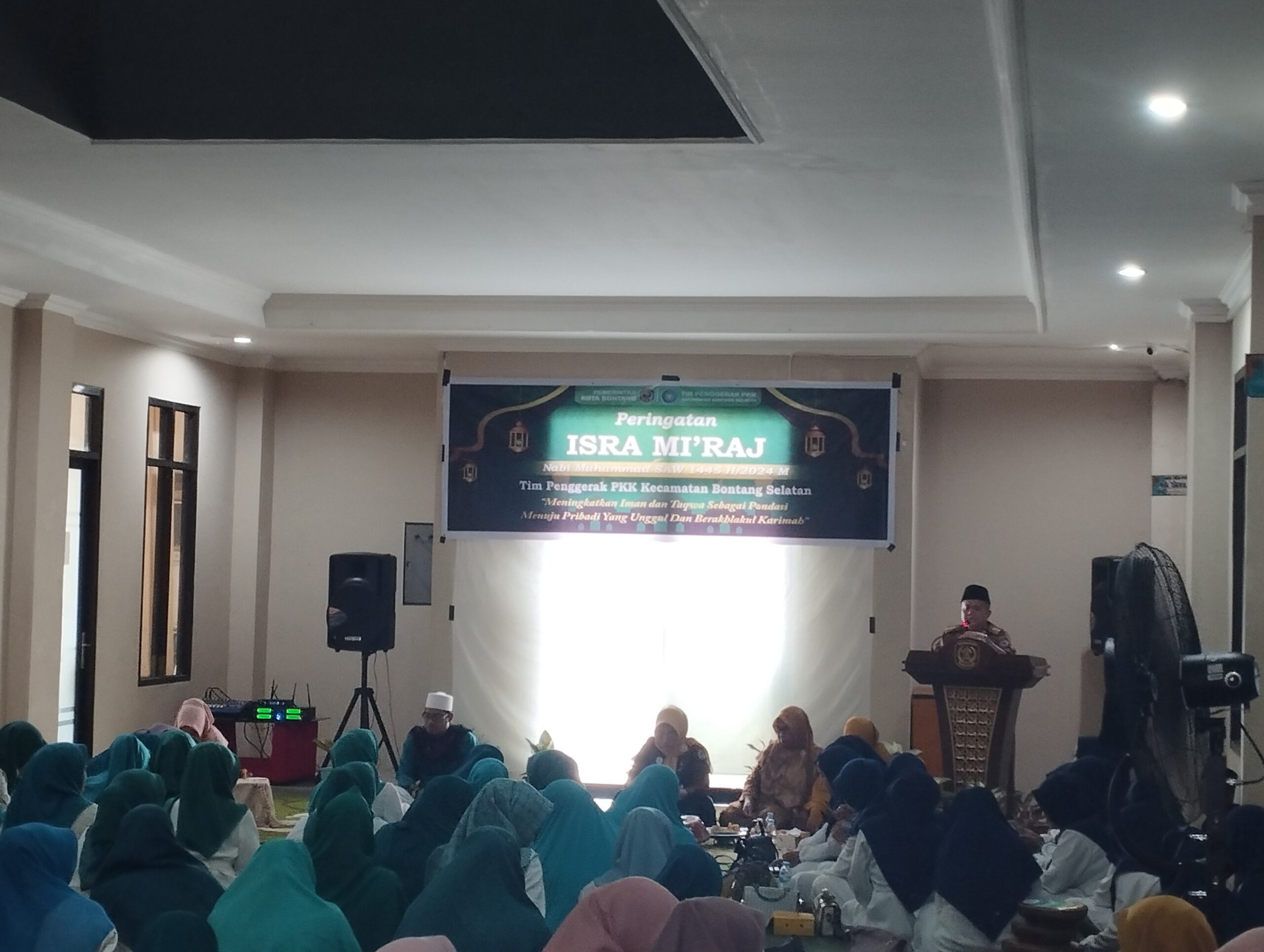 Penggerak Pemberdayaan Kesejahteraan Keluarga (PKK) Kecamatan Bontang Selatan menggelar peringatan Isra Mi'raj, Senin (26/2/2024).