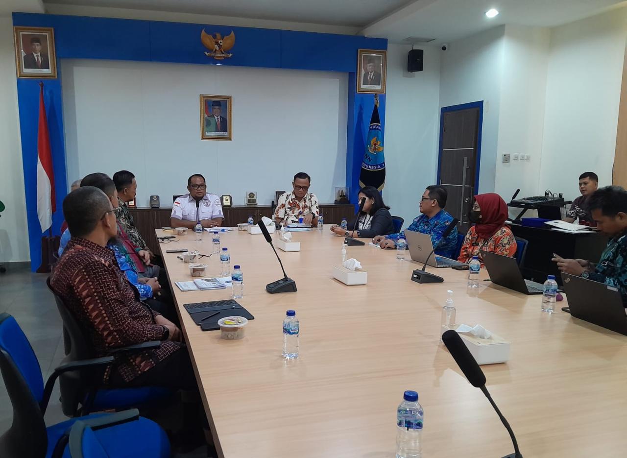 Wakil Bupati Kasmidi Bulang menyampaikan paparan didampingi Kepala Biro SDM,Aparatur dan Organisasi BNN RI Brigjen Pol Zainal Muttaqien.