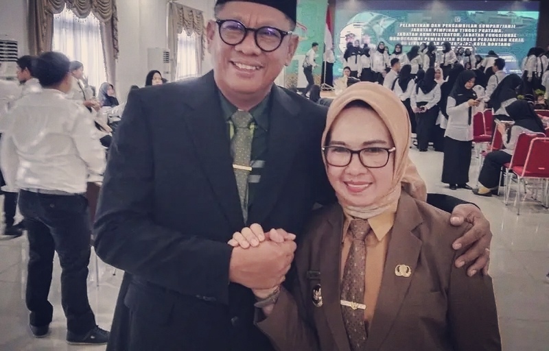 Wali Kota Bontang Basri Rase bersama Wakil Wali Kota Najirah