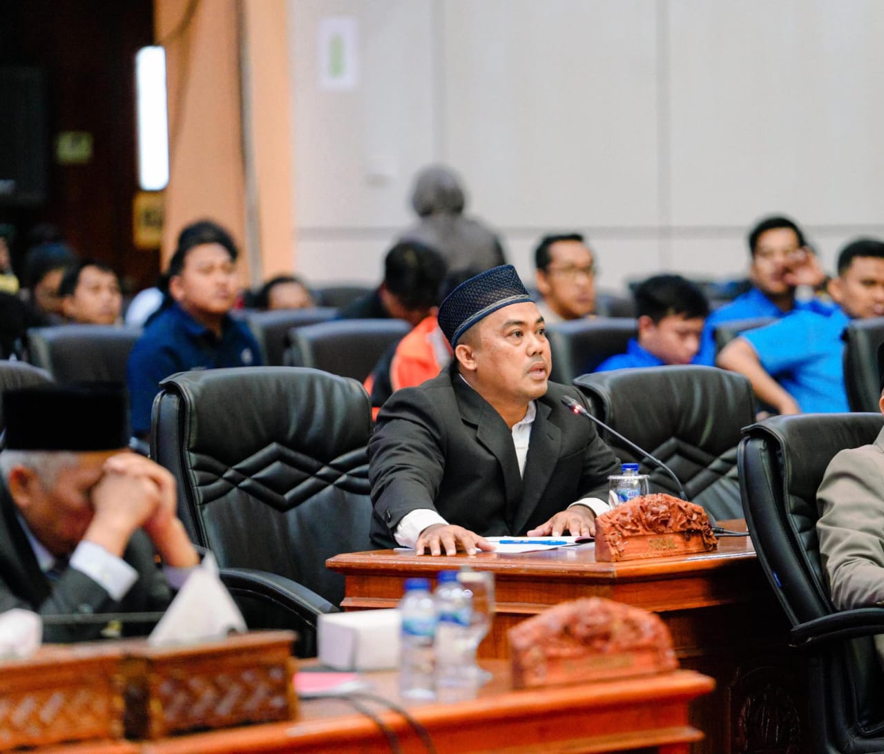 Anggota DPRD Bontang interupsi dalam rapat soal lahan eks pasar Loktuan. (Dok.Expresi/Y)