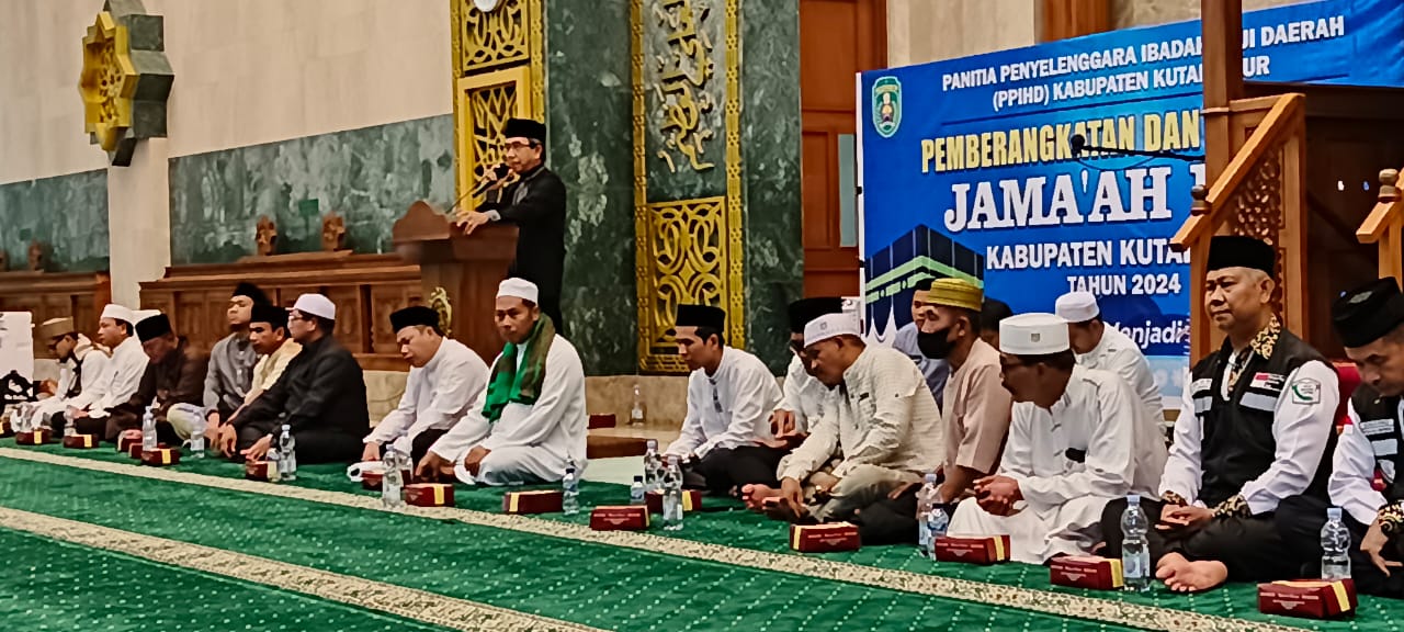 Dua berita Lepas Keberangkatan Calhaj Kutim Semoga Mabrur 1