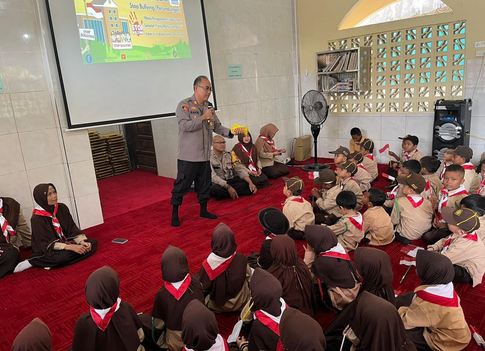 Bahaya Bullying, Polsek Bontang Selatan Edukasi ke Sekolah-Sekolah