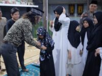 Ikatan Pemuda Loktuan Bersatu (IPLB) berikan santunan kepada anak panti asuhan. Pada Senin (10/3/2025) sore.