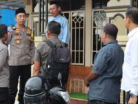 Kapolresta Mamuju Gelar Shalat Ashar Berjamaah di Masjid Timbu
