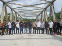 DPRD Kaltim saat monitoring pembangunan jalan penghubung Tering-Ujoh Bilang