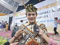 Keraton Kainmas Resmi Dilantik, Subandi Puji Persatuan Warga Buton di Samarinda