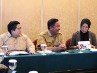 Pansus LKPj DPRD Kaltim menggelar rapat finalisasi penyusunan rekomendasi LKPj. (Foto: Humas Sekretariat DPRD Kaltim)