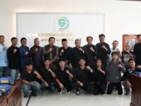Hasanuddin Mas'ud sambut aspirasi Formas Peduli Mahakam Ulu dan KKT. (Foto : Humas Sekretariat DPRD Kaltim)