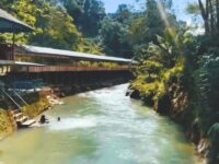 Kasungai Batu Kajang, Surga Tersembunyi di Balik Tebing dan Jernihnya Pemandian Alam