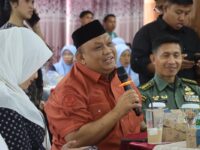 Agusriansyah ridwan turut hadir dalam kunjungan Wamenristekdikti, Prof. Stella Christie ke SMAN 10 Samarinda. (Foto : Humas Sekretariat DPRD Kaltim)