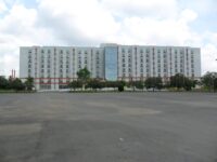 Hotel Atlet yang berada di kawasan Gelora Kadrie Oening. (Foto : ist)