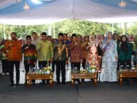 Ketua Komisi II DPRD Kaltim, Sabaruddin Panrecalle menghadiri Penutupan HUT ke 45 Dekranas, Jumat (11/7). (Foto : Humas Sekretariat DPRD Kaltim)