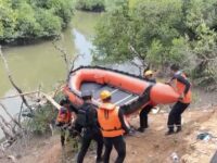 Proses pencarian korban yang diterkam buaya di Balikpapan (dok: tim SAR)