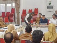Pemkot Bontang bersama DPRD lakukan rapat dengan perusahaan soal pembentukan sepakbola Bontang, Senin 20 Oktober (dok: Labib/expresi)