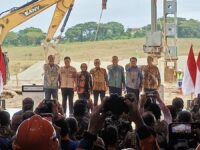 Acara groundbreaking pabrik Soda Ash di Kota Bontang (dok: Labib/expresi)