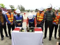 peresmian jembatan ringroad ll di sangatta utara oleh Bupati Kutai Timur Ardiansyah Sulaiman