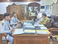 Ketua OSIS SMA Negeri 1 Sangatta saat menghadap Bupati Kutai Timur Ardiansyah Sulaiman (dok : Ahm/expresi)