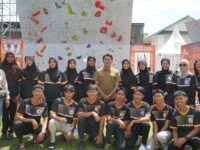 kontingen Kutim Kejuaraan Provinsi Panjat Tebing Kaltim 2025 (dok : Ahm/expresi)