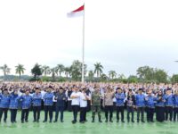 Bupati Kukar beserta jajarannya bersama ribuan ASN PPPK.