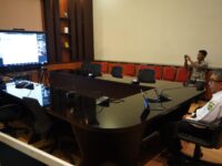 zoom meeting dari Ruang Rapat Mapolda Kaltim di Balikpapan. (dok : Ahm/expresi)