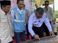 peresmian layanan listrik 24 jam di Kecamatan Sandaran (dok : Ahm/expresi)