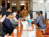 Wakil Bupati H Mahyunadi saat audiensi bersama Komisi Penanggulangan AIDS Daerah (KPAD) Kutim (dok : Ahm/expresi)