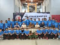 Pengurus Askab dan puluhan peserta pelatihan Lisensi Wasit C3.