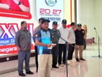 Asisten II Sekretariat Kabupaten Kukar Ahyani Fadianur Diani memberikan sambutan.