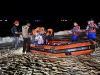 Tim gabungan lakukan pencarian terhadap korban yang tenggelam di perairan Balikpapan (dok: BPBD)