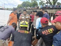 Penemuan mayat di tepi sungai segah, Tepian Teratai, Tanjung Redeb, Sabtu 15 November 2025 (dok: BPBD)