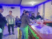 Proses Patroli tim P4GN dan pemeriksaan Tes Urine di tempat hiburan malam, kampung Prakla, Berbas Pantai, Kota Bontang Minggu malam, 13 Desember 2025 (dok: Labib/expresi)