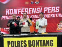 Konferensi Pers Polres Bontang soal kasus peredaran sabu-sabu, Selasa 23 Desember 2025 (dok: Labib/expresi)