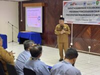 Kepala DPPKB Kutai Timur, Achmad Junaidi, memaparkan strategi percepatan penurunan stunting dalam Rapat Koordinasi Kolaborasi Program Pencegahan Stunting bersama PT KPC.(Dok: tio/expresi)