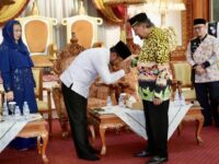 Gubernur Kaltim Rudy Mas’ud mengunjungi Sultan Kutai Kartanegara Ing Martadipura, Tenggarong, Kamis 15 Januari 2026 (dok: Pemprovkaltim)