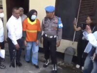 Kepolisian Sektor Balikpapan Barat menggelar rekonstruksi kasus dugaan pembunuhan yang menewaskan RH, di kawasan Kelurahan Baru Ulu, Balikpapan Barat (Dok: Expresi)