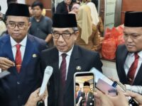 Bupati Kutim Ardiansyah Sulaiman (tengah).(Dok: tio/expresi)