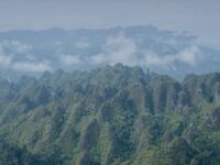 Bentang karst Sangkulirang-Mangkalihat, kawasan karst terluas di Kalimantan, yang didorong komunitas pecinta alam untuk segera diakui sebagai UNESCO Global Geopark.(Istimewa)