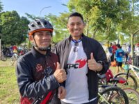 Ketua DPRD Kutim Jimmi (kiri) bersama Ketua Pansus Keolahragaan DPRD Kutim Pandi Widiarto mengikuti Funbike menyambut Ramadhan Bersama Ketua DPRD (dok:caca/expresi)