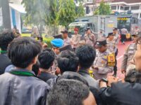 Aksi demonstrasi di depan Balai Kota Balikpapan (dok: expresi)