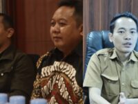 Asisten HRD PT SAP, Dwi Puji Hartono (baju batik). Plt Kepala Disnakertrans Kutim, Trisno (kanan) (Dok: Tio/expresi)