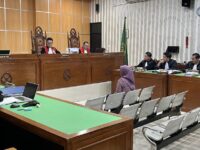 Sidang dugaan kasus korupsi penerbitan Izin Usaha Pertambangan (IUP) yang menyeret nama Dayang Donna Walfaries Tania alias Dayang Donna Faroek kembali digelar di Pengadilan Negeri Samarinda (Dok: Wan/expresi)