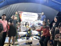 Penyaluran bantuan sembako untuk korban kebakaran di Desa Batu Timbau, Kecamatan Batu Ampar, Kutai Timur, sebagai upaya memenuhi kebutuhan dasar 109 KK terdampak.(Dok: istimewa)
