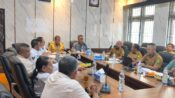 Rapat persiapan kontingen Kutai Timur untuk Porprov VIII Kaltim digelar di Sangatta, dipimpin Wakil Bupati Mahyunadi bersama Dispora dan KONI.(Dok: Tio/expresi)