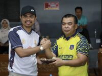 Ketua PB Surya Raya, Yusril (kiri) bersama Wakil Wali Kota Bontang, Agus Haris (kanan) (dok: expresi)
