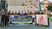 Kontingen panjat tebing Kutai Timur berfoto bersama sebelum bertolak ke Kejurprov KU Kaltim 2026 di Samarinda.(Dok: tio/expresi)