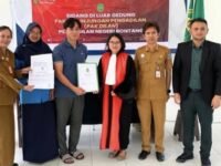 Disdukcapil Kota Bontang bersama Pengadilan Negeri Bontang melaksanakan kegiatan inovasi SIKO PEDULI