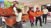 Jasad dua anak korban kebakaran saat dievakuasi ke RSUD PPU (dok: BPBD PPU)