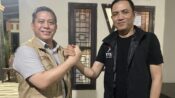 Tokoh Dayak Kaltim Yulianus Henock Sumual (kiri) bersama Ketua PSI Bontang, Ali Ridha (kanan) (dok: expresi)