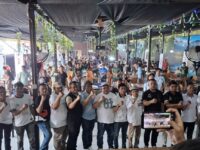 Pengurus DPD PSI Bontang bersama peserta Kejuaraan Domino