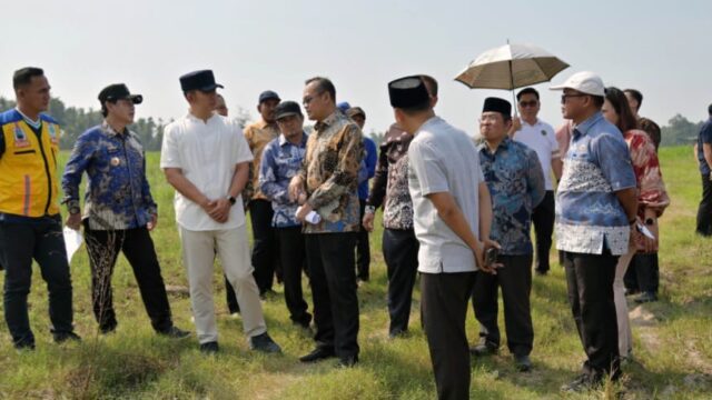 Kunjungan Direktur Jenderal Sains dan Teknologi Kementerian Pendidikan Tinggi, Sains, dan Teknologi (Kemdiktisaintek), Ahmad Najib Burhani, ke calon lokasi pembangunan SMA Unggul Garuda di Desa Marga Catur, Kecamatan Kalianda, Kabupaten Lampung Selatan, Jumat (10/7/2026) (dok: expresi)